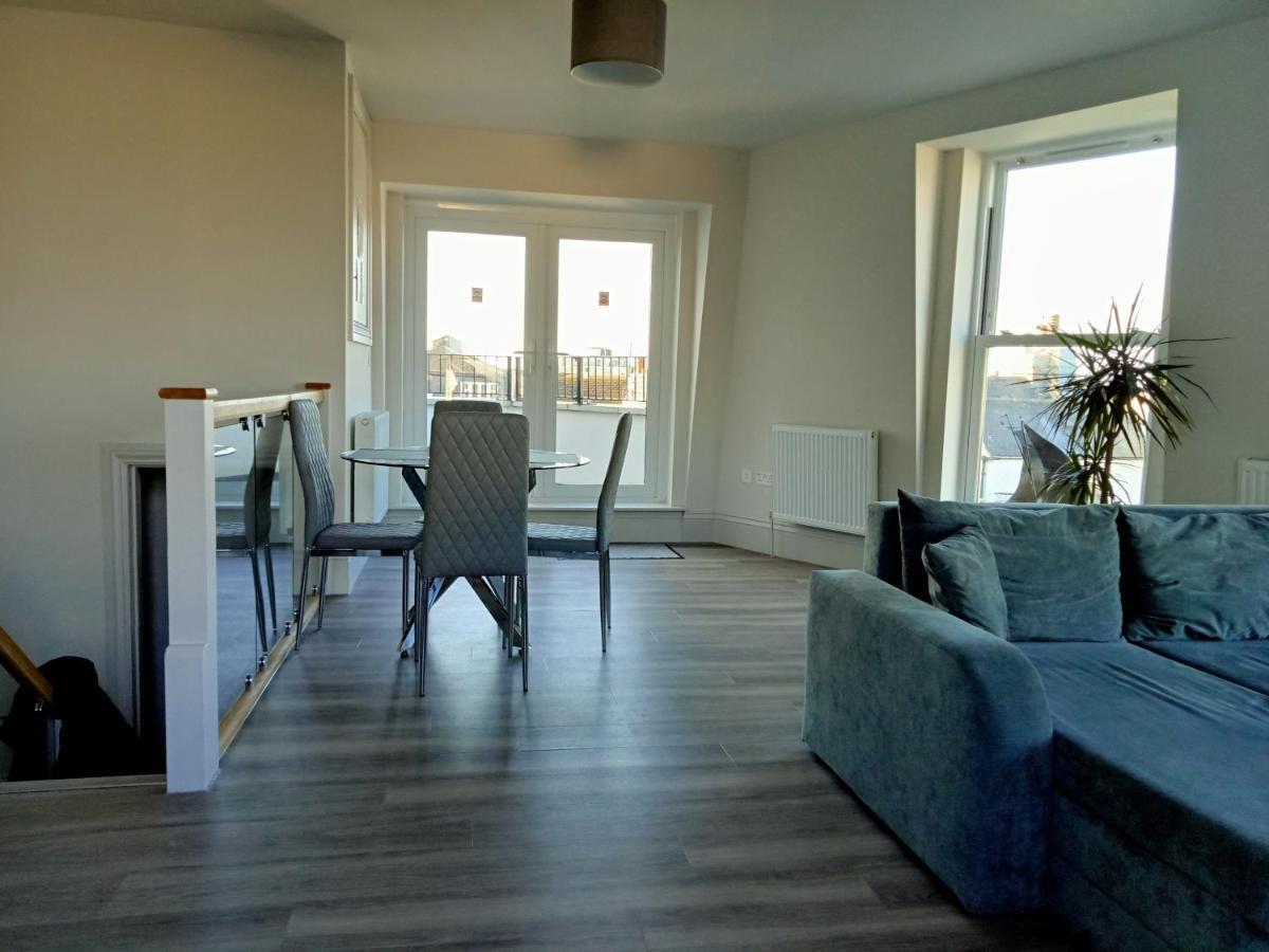 Glorious Duplex Holiday Apartment By The Sea Bognor Regis Exterior foto