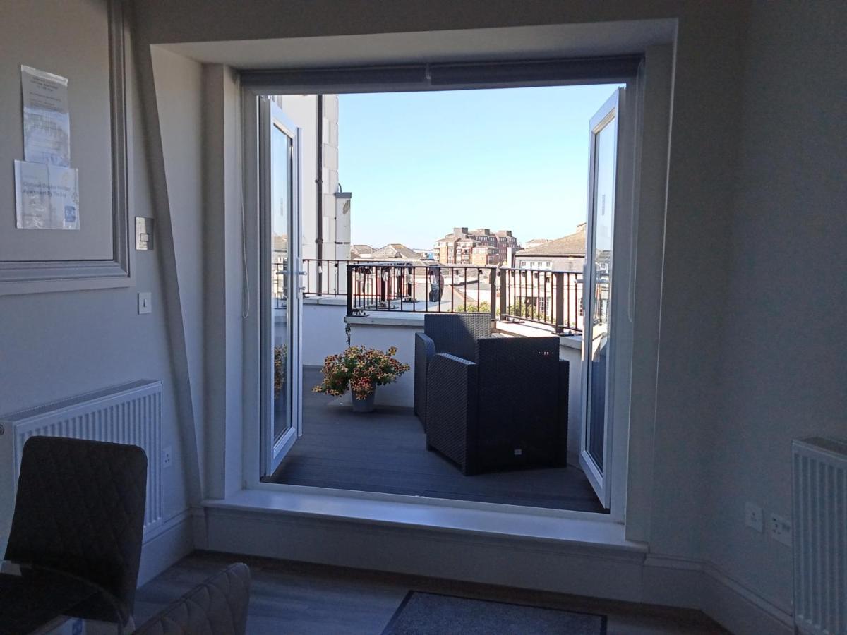 Glorious Duplex Holiday Apartment By The Sea Bognor Regis Exterior foto